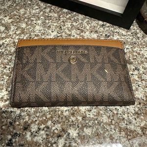 New never used MK Wallet